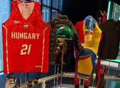 Tóth Orsolya kosárlabdázó meze a Musée Olympique állandó kiállításán Fotó: Kollár Csilla
