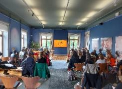 A konferencia első napja a Musées d'art et d'histoire előadótermében. A Hermes sálakról Karin Thoenissen tartott előadást Fotó: Kollár Csilla